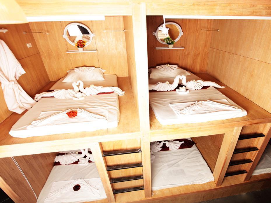 Capsule Hostel Patong Exterior photo