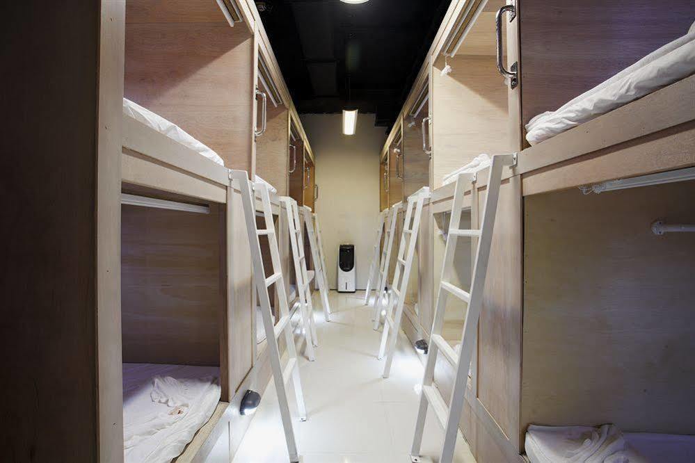 Capsule Hostel Patong Exterior photo